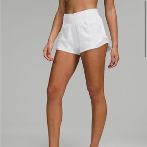 lululemon white high rise hotty hot shorts 2.5” size 0